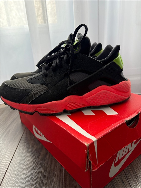 Nike Shoes - Nike Air Huarache Black Sneakers with Neon Pink Sole and Green Heel Accent